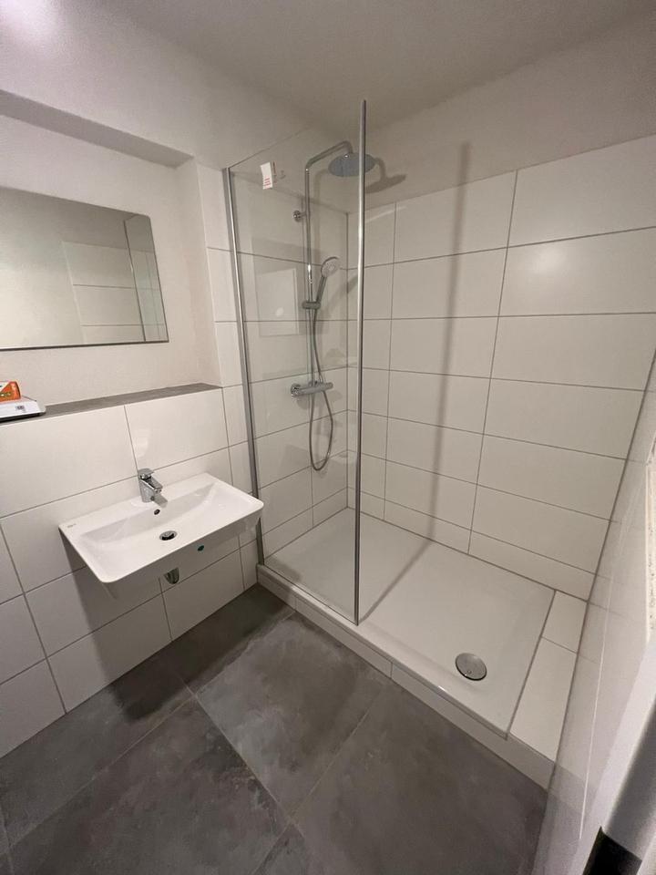 Großzügige 2-Zimmer-Wohnung mit großer Terrasse und Weitblick – Bild 4