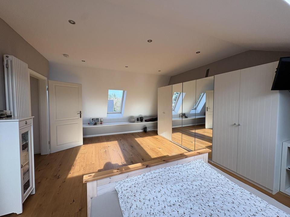 Großzügige Doppelhaushälfte in bester und sehr ruhiger Lage von Hamburg-Volksdorf – Bild 24