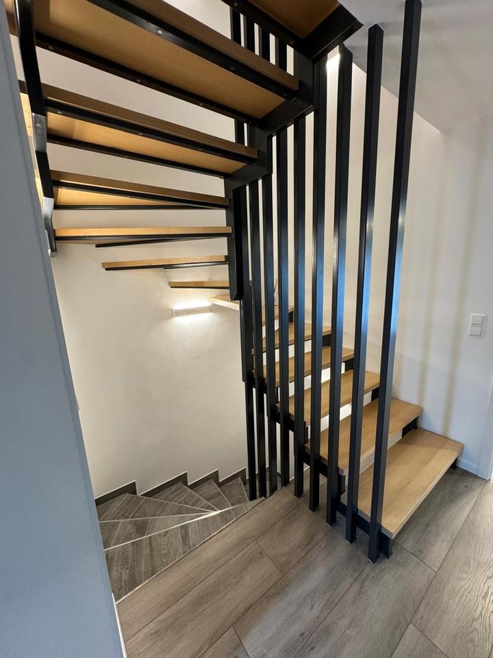 Kernsaniertes Reihenendhaus mit 2 Garagen – Bild 24