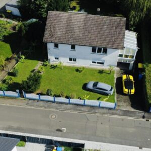 Provisionsfrei! Freistehendes Haus + Einliegerwohnung 865m Garten +Garage,Keller