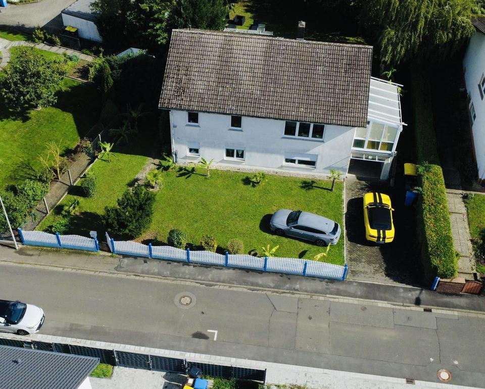 Provisionsfrei! Freistehendes Haus + Einliegerwohnung 865m Garten +Garage,Keller