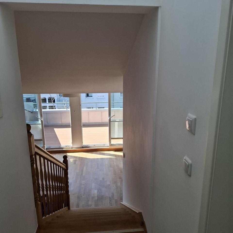 sonnige, provisionsfreie 3 Zi. Dachterrassenwohnung Split-Level – Bild 3