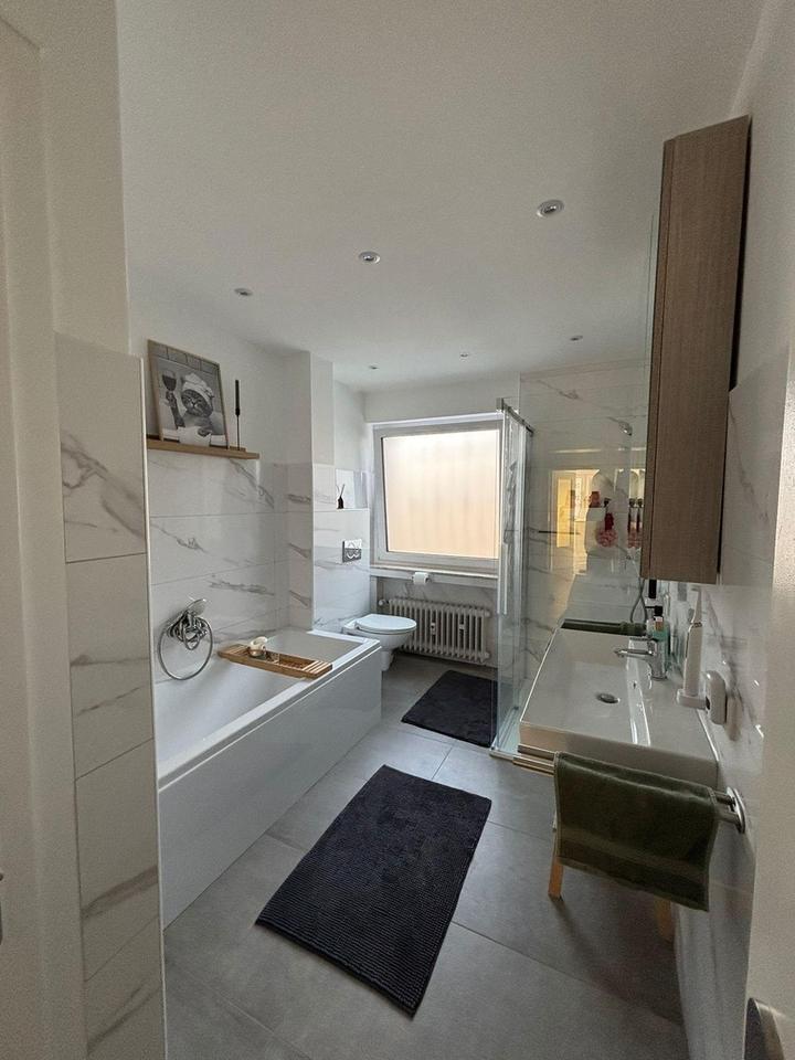 Naturnahe, charmante Wohnung 4 ZKB mit Wintergarten und Ausblick ins Grüne – Bild 2