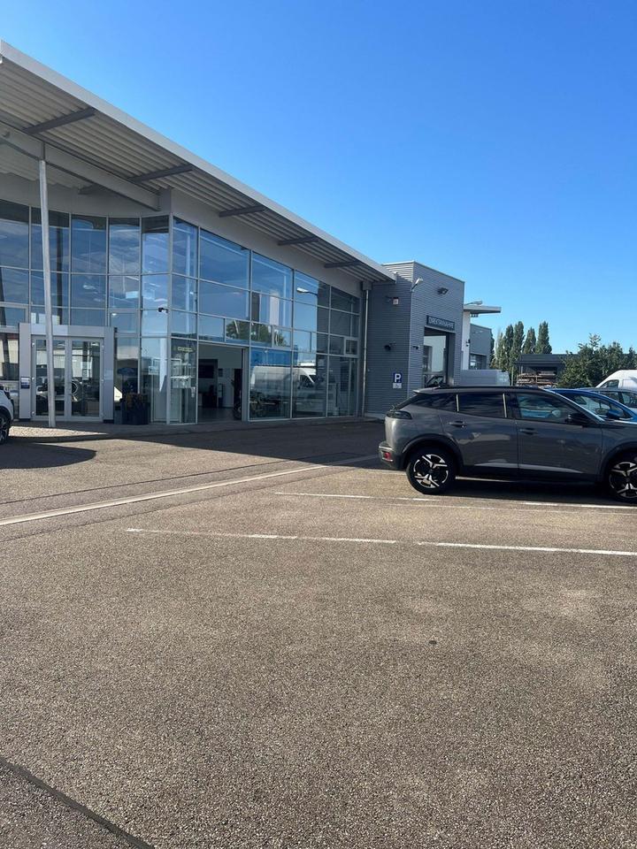 Moderne und möblierte Bürofläche in zentraler Lage in Achern / Fläche flexibel teilbar