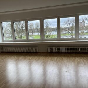 Wohnung mit exklusivem Rheinblick und Einzelgarage + Stellplatz