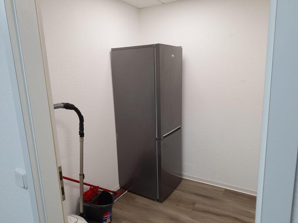 Helle & moderne Praxis- oder Bürofläche im Herzen des Luisenviertels | Untergrünewalder Straße – Bild 11