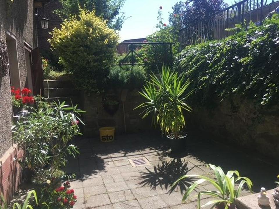 Gepflegtes Stadthaus mit Garten und Terrasse – Bild 38