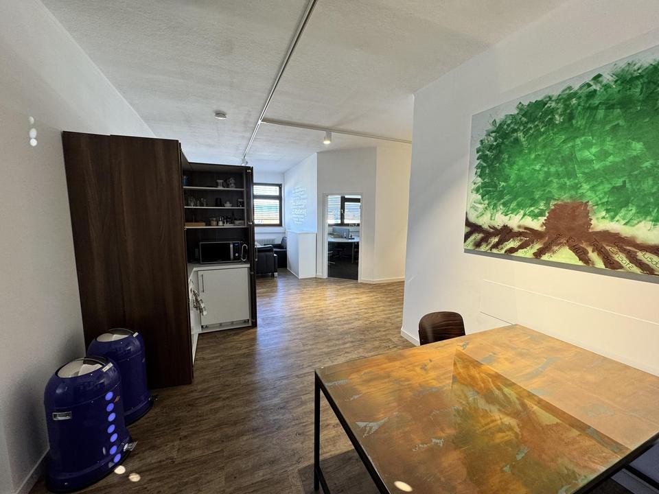 Büroraum zu vermieten – Ideal für Freiberufler & kleine Unternehmen! Inkl. Reinigungsservice – Bild 3