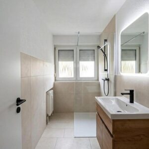 Provisionsfrei: Kernsanierte 3-Zi-Wohnung in Kehl-Goldscheuer – Erstbezug ab April inkl. Garage