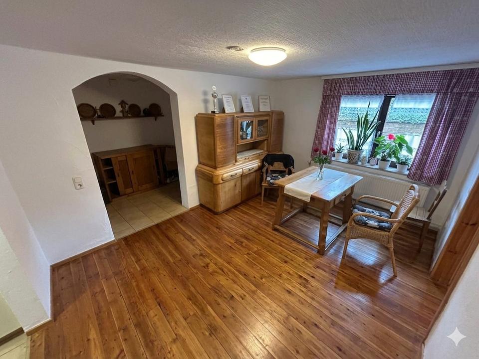 Charmante 3-Zimmer Erdgeschosswohnung (inkl. Küche) in Amorbach – Bild 3