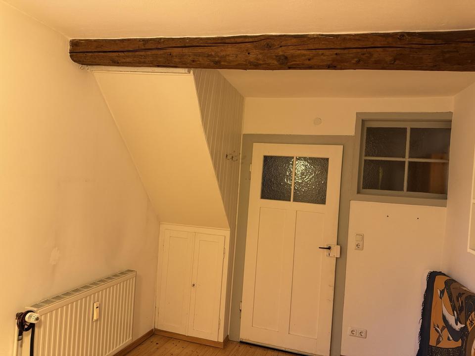 Haus mit zwei Wohneinheiten und einem separaten großen Garten – Bild 17