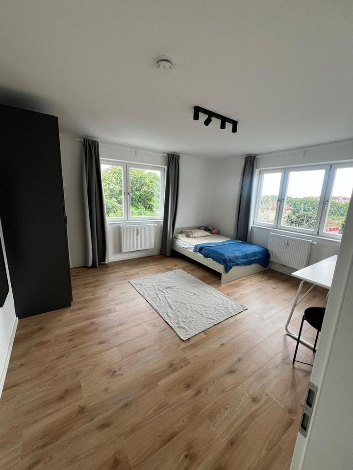 Modernes, möbliertes WG-Zimmer in Nürnberg mit Internet – Bild 8