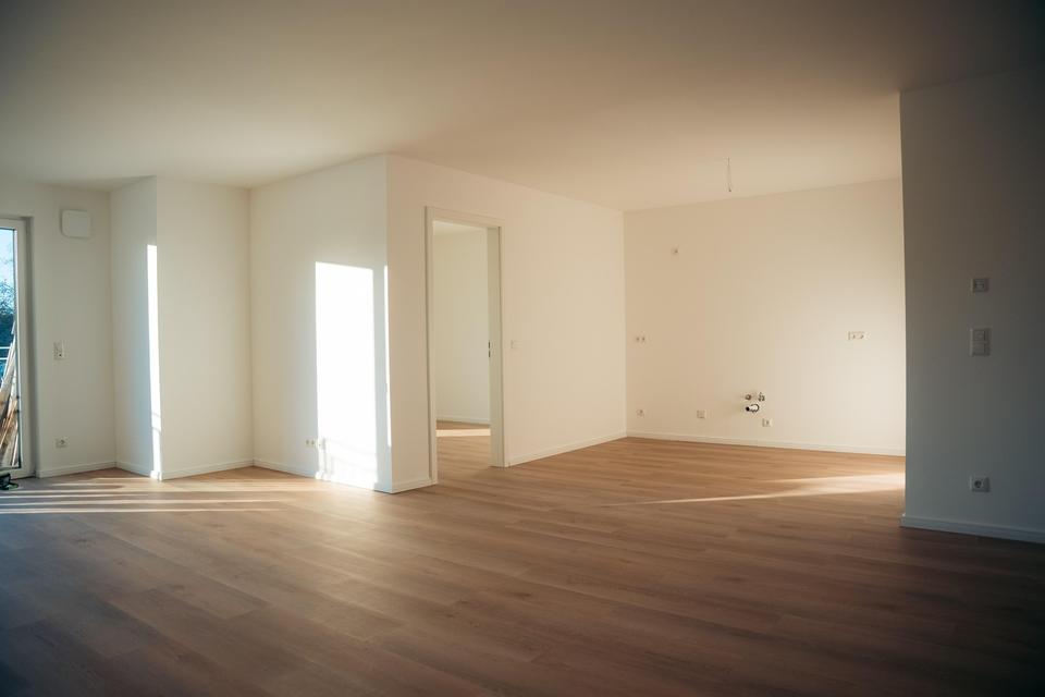 Moderne Neubauwohnung mit Balkon in zentraler Osnabrücker Lage – Bild 3