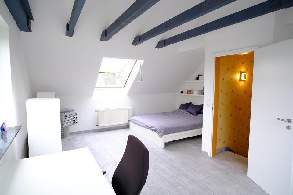 Lichterfülltes Haus mit modernem Wintergarten und traumhaftem Süd/Ost-Garten mit großer Terrasse – Bild 19