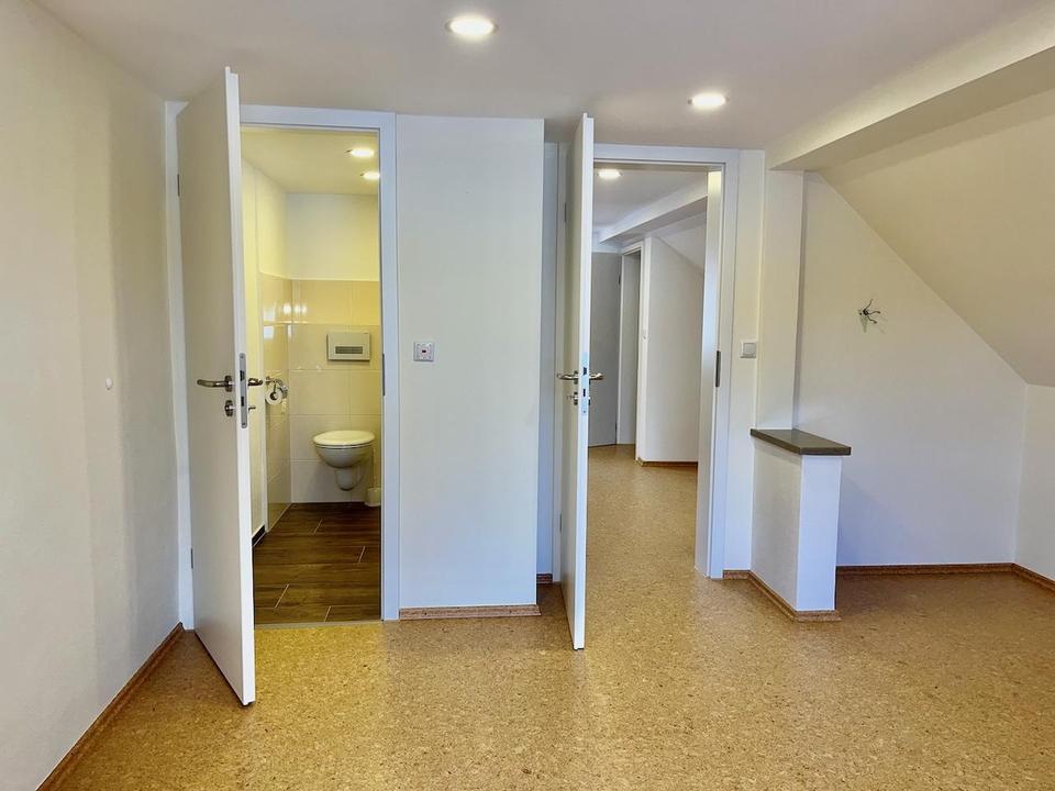 Kernsaniertes Wohlfühlhaus mit herrlichem Garten in Bestlage – Bild 25