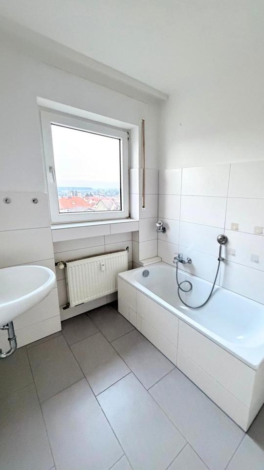 Helle 3-Zimmer-Wohnung mit Traum-Blick, Süd-Ost-Balkon & EBK – Bild 8