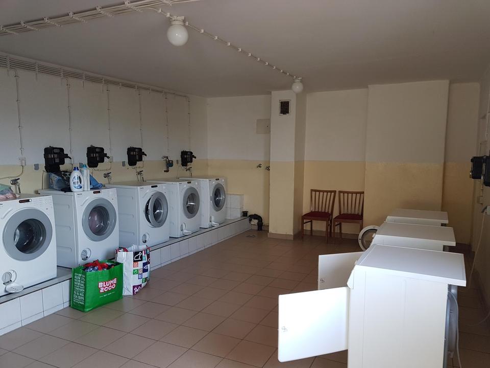 Helle, modern möblierte 2 Zimmer Wohnung / fully equiped 2 room apartment – Bild 10