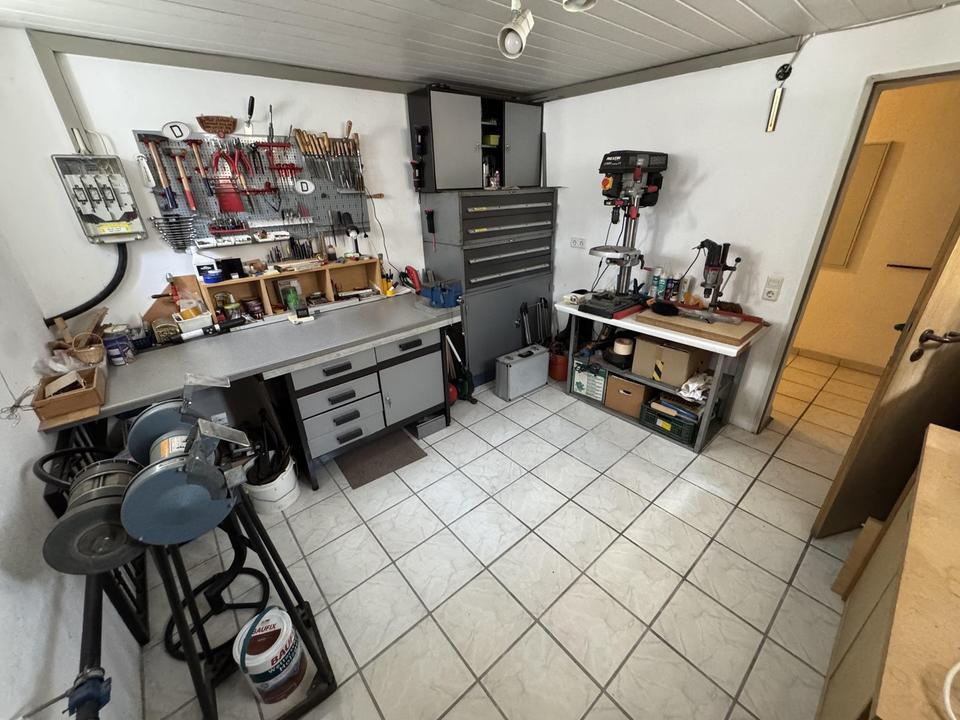 Platz für die ganze Familie! Traumhafte Doppelhaushälfte mit Blick ins Grüne – Bild 27