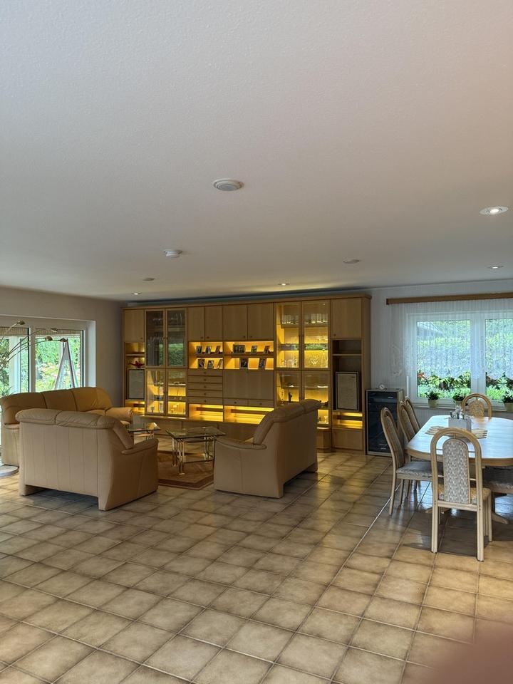 Großzügiges Einfamilienhaus mit Garten, Doppelgarage & vielseitigen Nutzungsmöglichkeiten – Bild 25