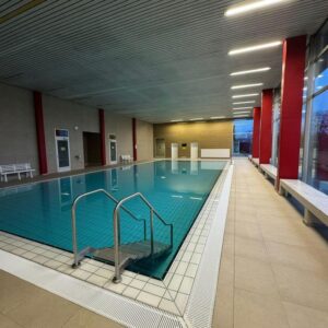 Möblierter Erstbezug nach Kernsanierung! Mit Schwimmbad und Sauna mitten in der Stadt Schillerteich