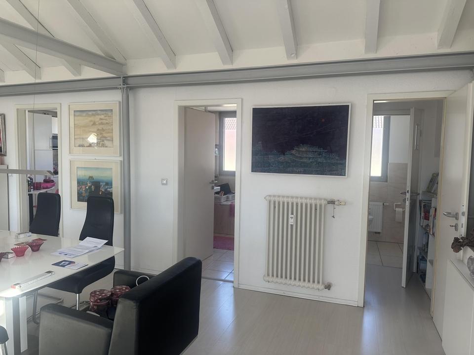 Penthouse in Bestlage – privates Treppenhaus (Hauscharakter) & große uneinsehbare Dachterrasse – Bild 2