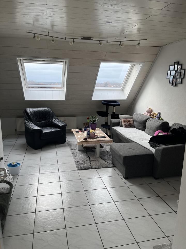 Helle Dachgeschosswohnung mit Tiefgaragenstellplatz – Bild 6