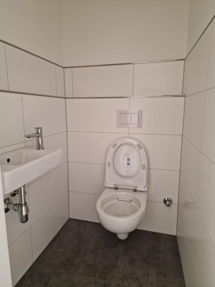 Großzügige 5-Zimmer-Wohnung in der ruhigen Arndtstraße im beliebten Kaiserstraßenviertel – Bild 16