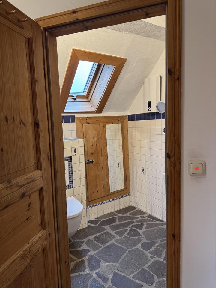 Haus mit zwei Wohneinheiten und einem separaten großen Garten – Bild 22