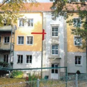 2-Raum-Wohnung mit Balkon u. Küche in Stadtfeld (Ost)
