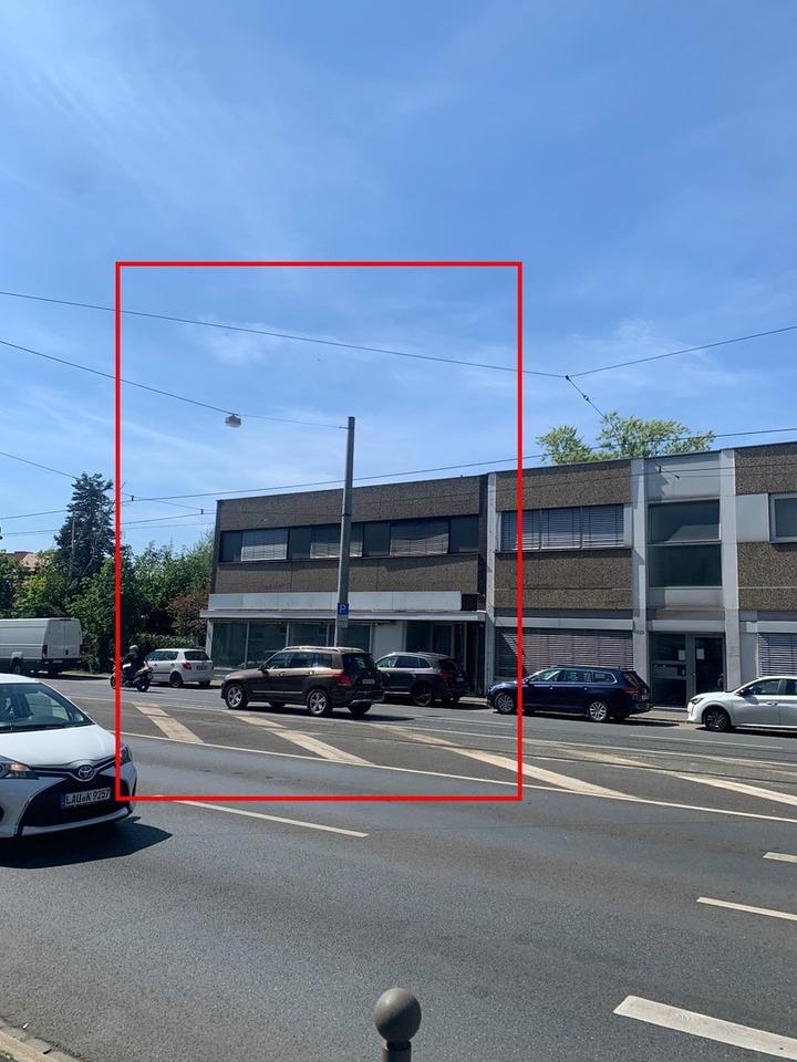 Hochfrequenzlage + Präsenz – Gewerbefläche mit imposanter Schaufensterfront am Mögeldorfer Plärrer! – Bild 3