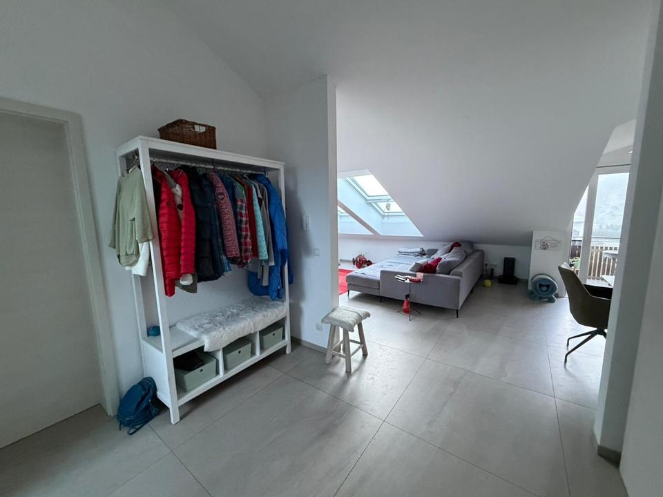 Dachgeschosswohnung in Premiumlage mit Panoramablick – Bild 5