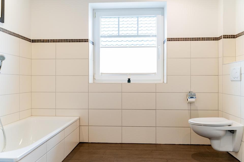 Gepflegtes Einfamilienhaus (Walmdachbungalow) ohne Makler – Bild 28