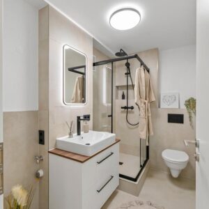 Zentral gelegene 4-Zimmer-Wohnung | frisch renoviert | neues Bad | Balkon | sofort bezugsfrei