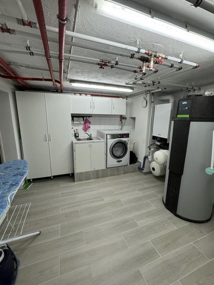 Kernsaniertes Reihenendhaus mit 2 Garagen – Bild 20