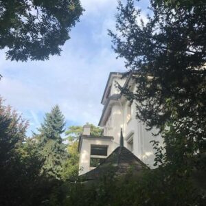 Einzigartige Parklage: Stilvolle Wohnung mit Terrasse direkt am Luisenpark