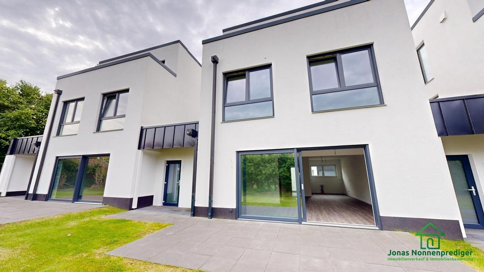 Modernes Reihenhaus mit Garage zum Erstbezug 3-Geschosse – Bild 13