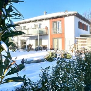 In dieser grünen Oase verschmelzen Wohnen und Arbeiten zu Wellness