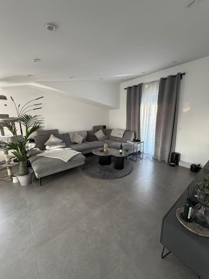 Traumhafte Wohnung – großzügig, lichtdurchflutet, mit sonnigem Garten