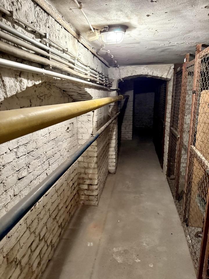 Bezugsfreie Altbauwohnung in toller Lage – Bild 12