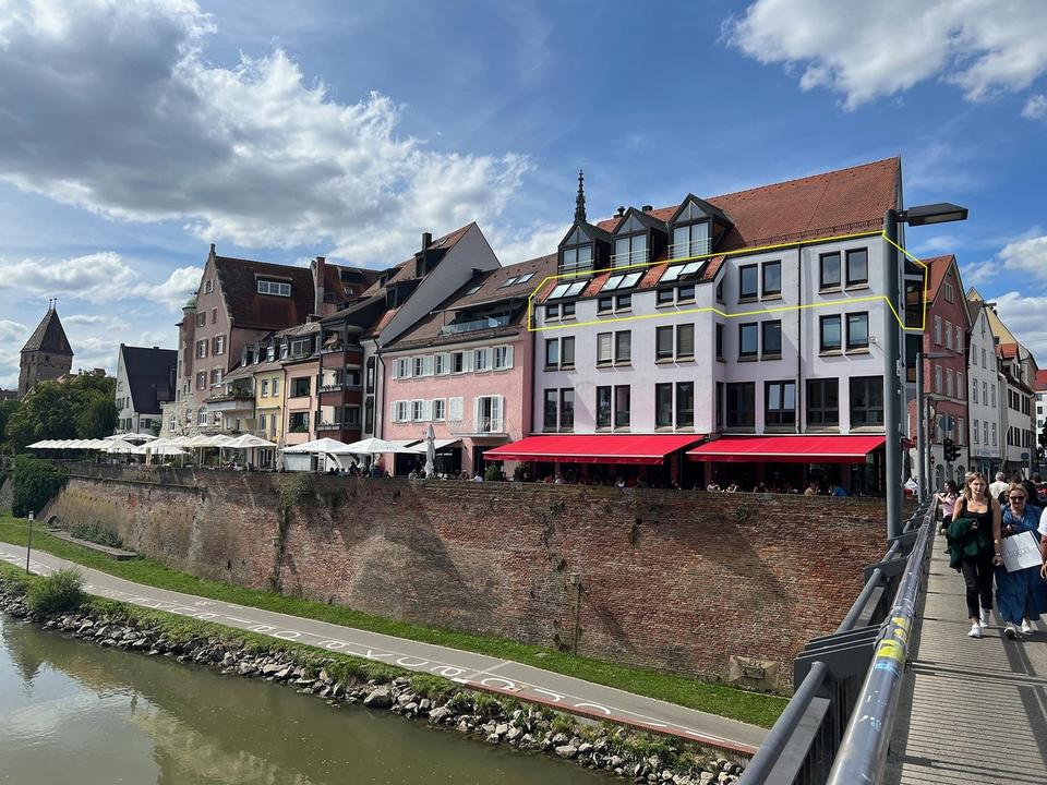 Zentral Wohnen oder Arbeiten – direkt an der Donau! – Bild 2