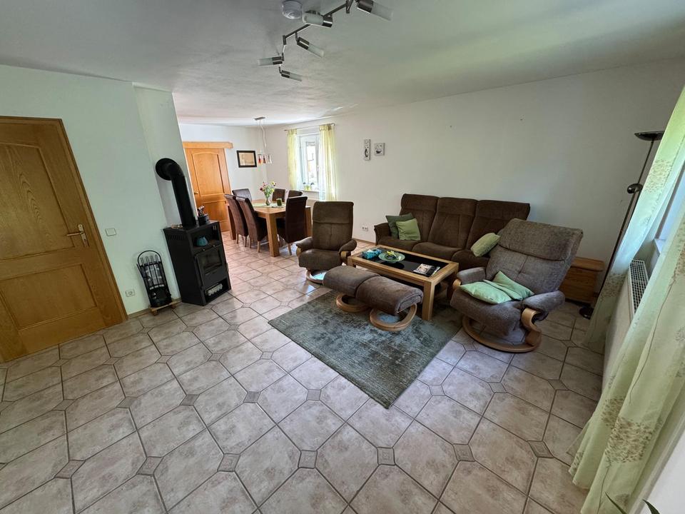 Platz für die ganze Familie! Traumhafte Doppelhaushälfte mit Blick ins Grüne – Bild 6