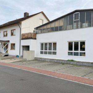 Top Eckgrundstück mit Altbestand und Entwicklungspotential