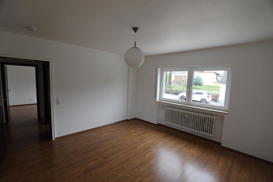 3 Zimmer Wohnung am Waldrand Balkon Stellplatz Einbauküche – Bild 12