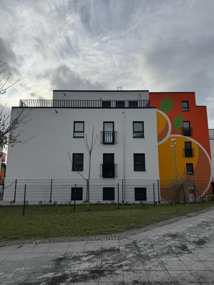 Traumhafte 4 Zimmer Wohnung mit Dachterrasse, Klimaanlage, Jalousie, B16