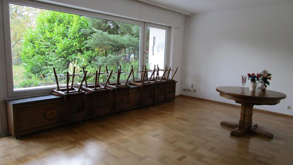 Große helle Wohnung mit großem Garten, in bevorzugter Wohnlage – Bild 11