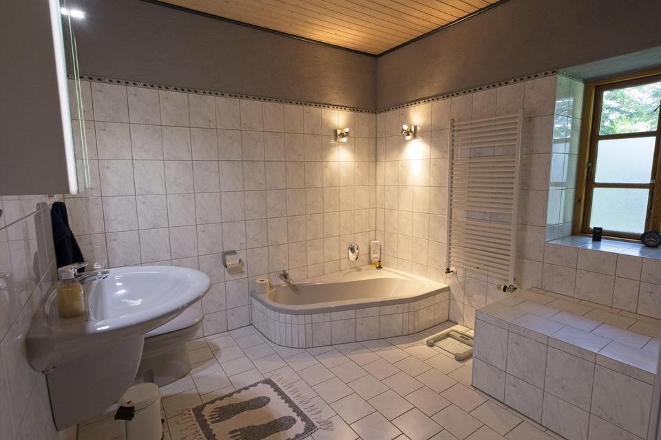 Landhaus unter Reetdach – Bild 3