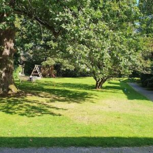 Provisionsfrei in Nienstedten: 4 Zimmer und großer Garten