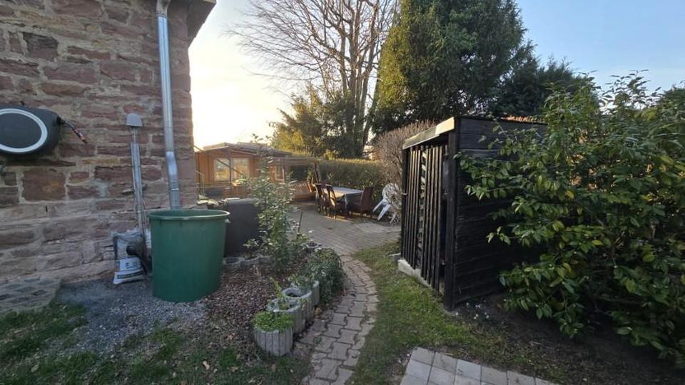 Charmantes Reihenendhaus mit Garten in ruhiger Wohngegend – Bild 2