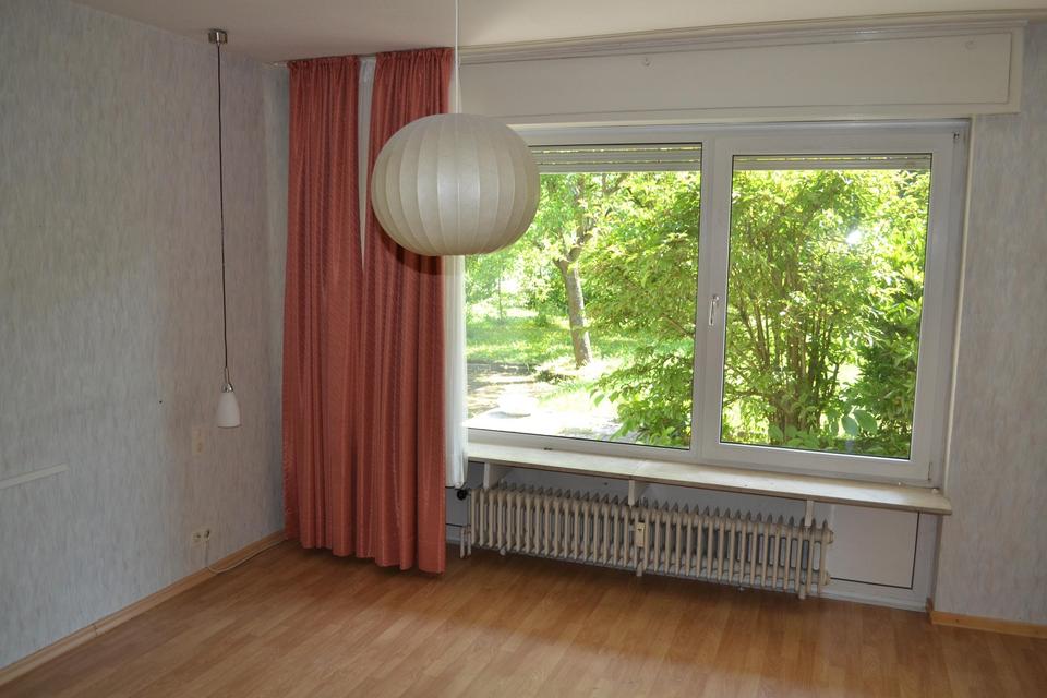 Große helle Wohnung mit großem Garten, in bevorzugter Wohnlage – Bild 25