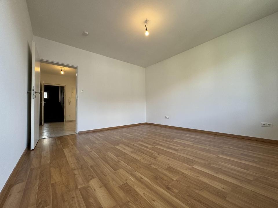 Charmante, großzügige 2-Zimmer-Wohnung mit Balkon in bester Lage auf der Berger Straße. – Bild 14